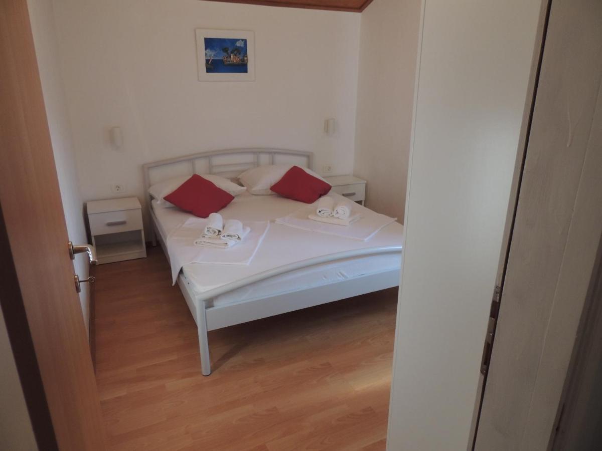 Suljic - Cash Only Stari Grad (Hvar)