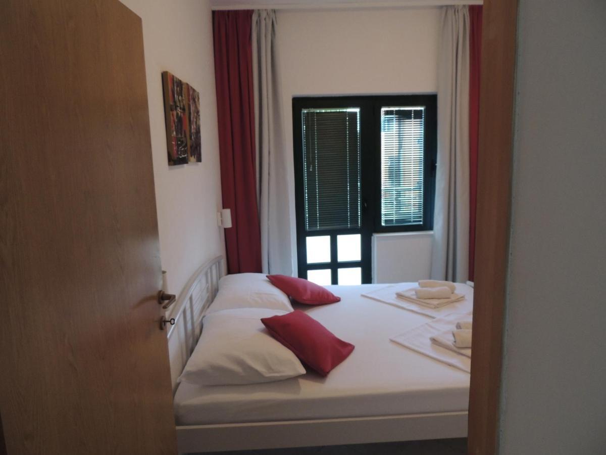 Suljic * Stari Grad (Hvar)